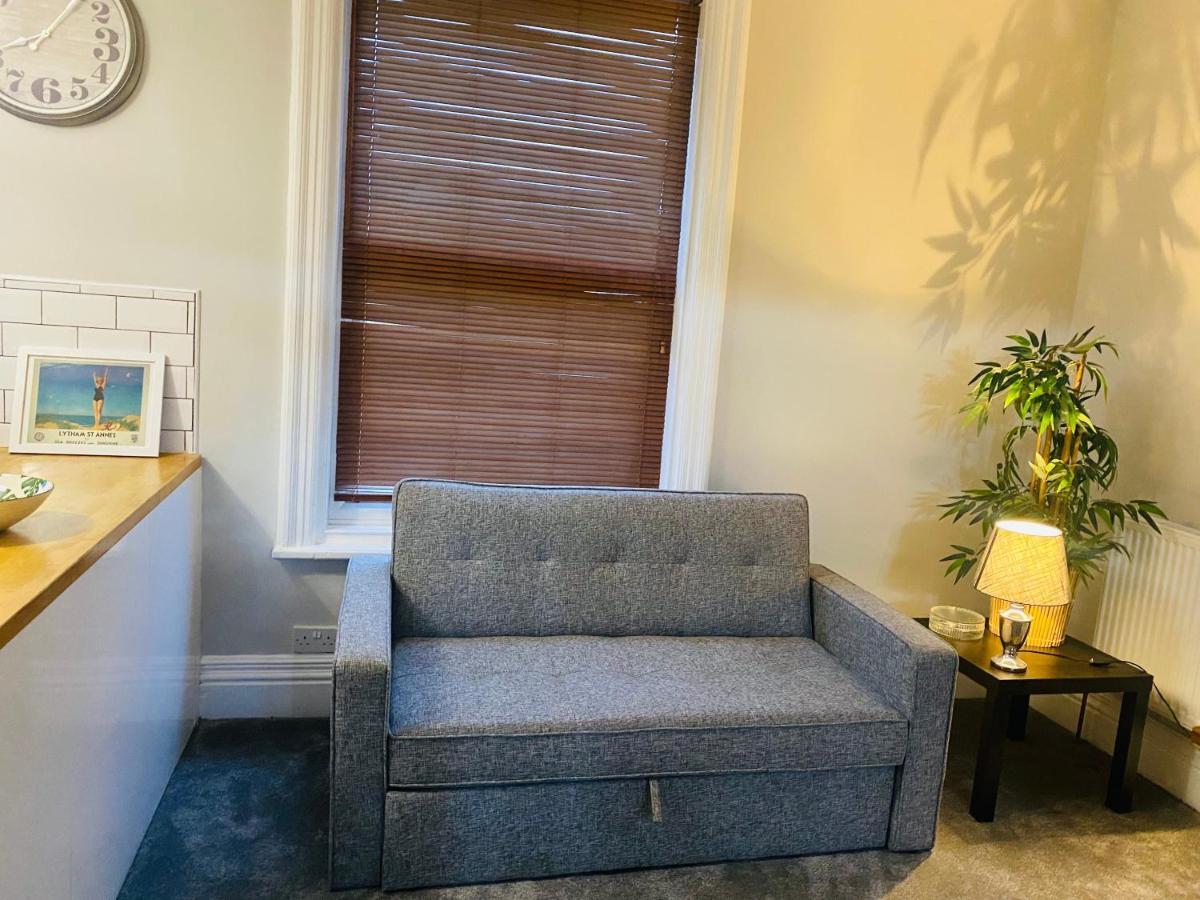 1 Bedroom Spacious Apartment ليثام سانت أنيه المظهر الخارجي الصورة
