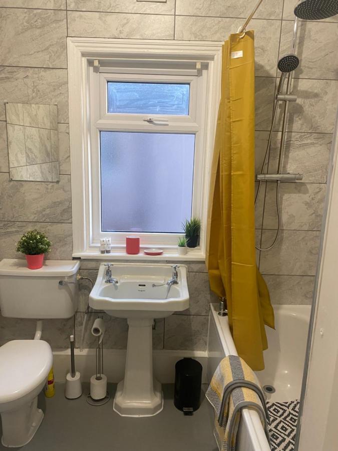 1 Bedroom Spacious Apartment ليثام سانت أنيه المظهر الخارجي الصورة