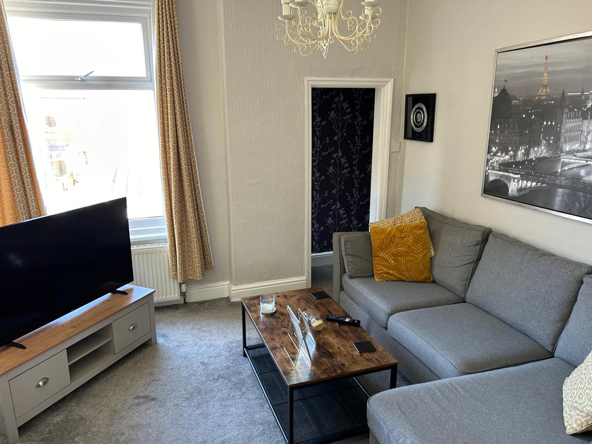 1 Bedroom Spacious Apartment ليثام سانت أنيه المظهر الخارجي الصورة